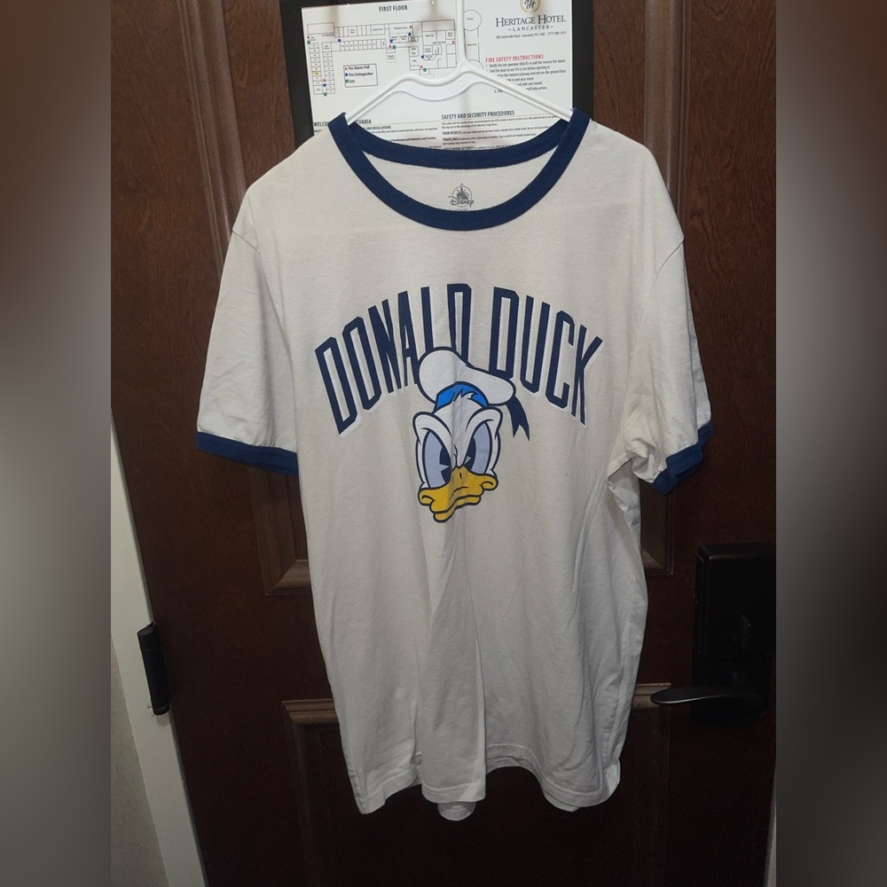 Disney White Ringer Tee with Navy Donald Duck Graphic Sz XL